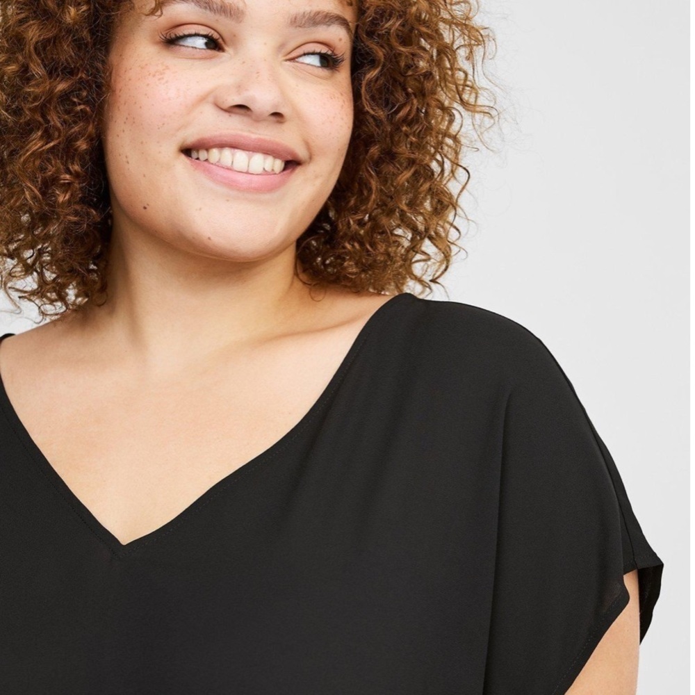 TORRID GEORGETTE STRAPPY BACK DOLMAN SHORT SLEEVE BLOUSE NEW - Picture 4 of 11